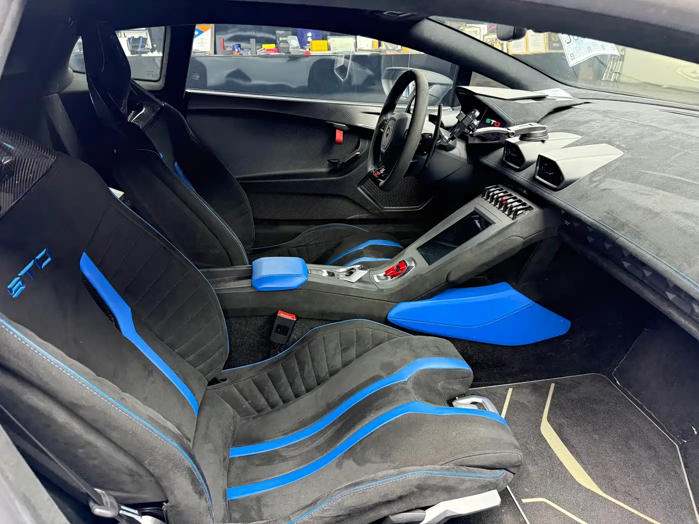 Lamborghini Huracán 2021 Huracán STO фото 12