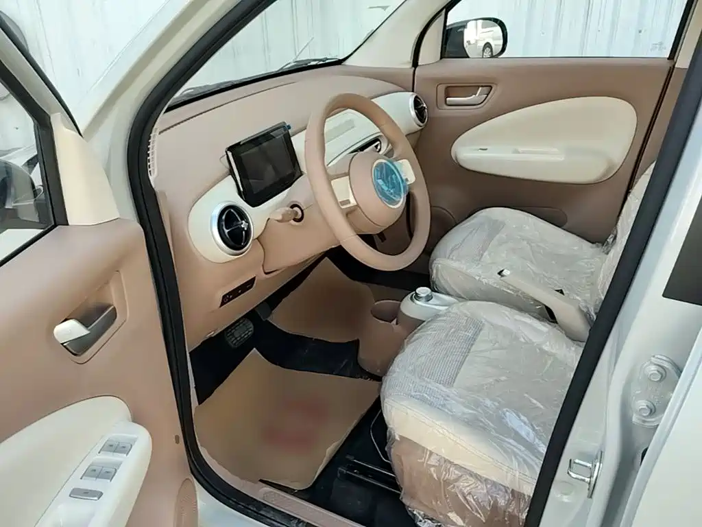 Wuling Motors Hongguang MINIEV 2026 2025 4-Door Advanced