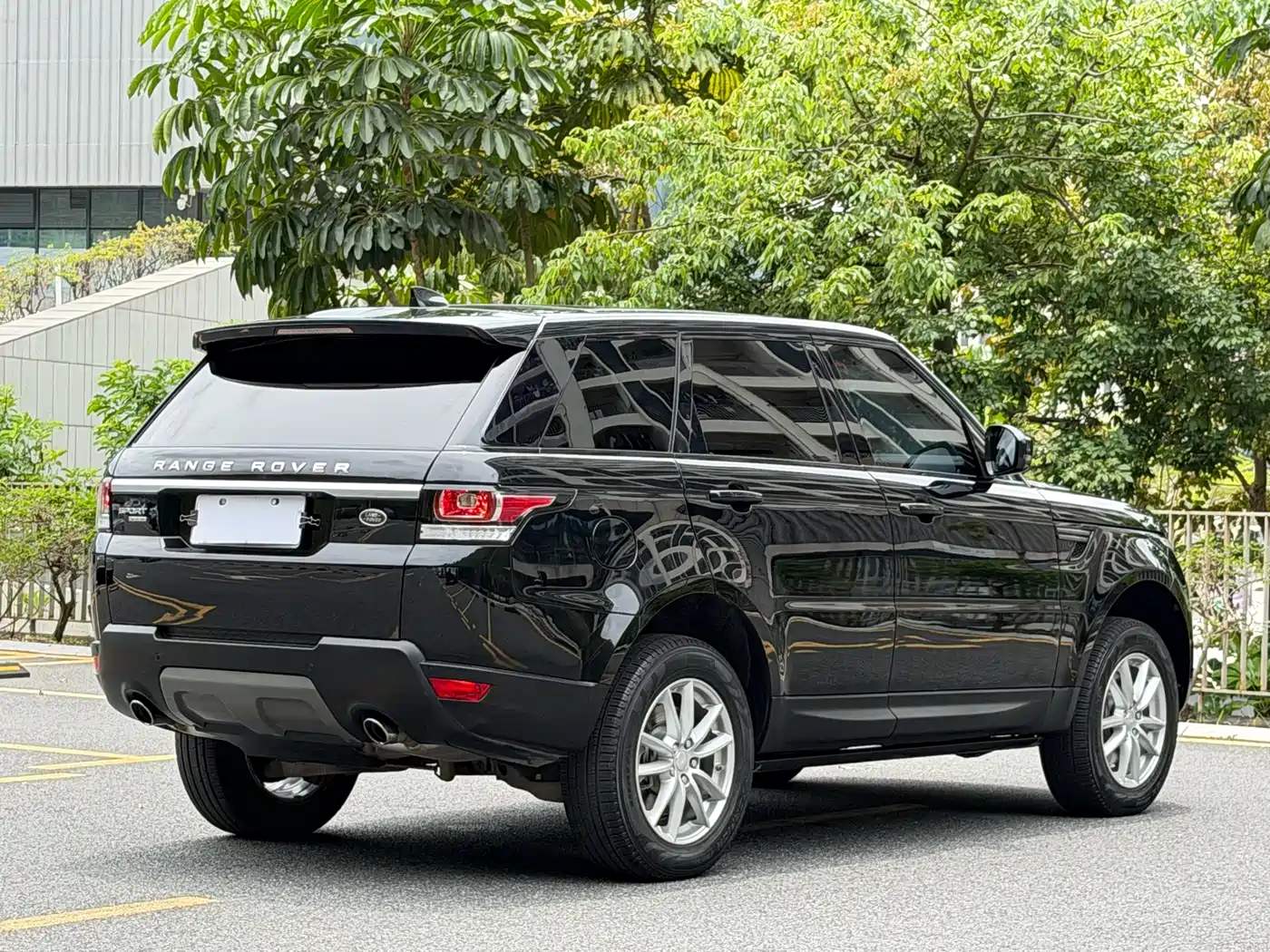 Land Rover Range Rover Sport 2017 3.0 SC V6 SE фото 6