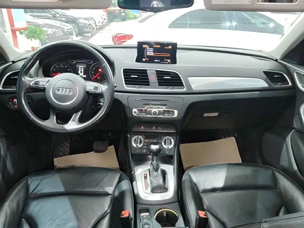 Audi Q3 2015 35 TFSI Comfort фото 10