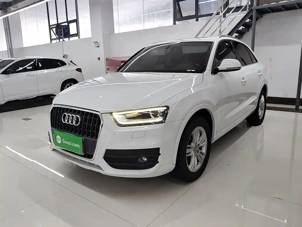 Audi Q3 2015 35 TFSI Comfort фото 2