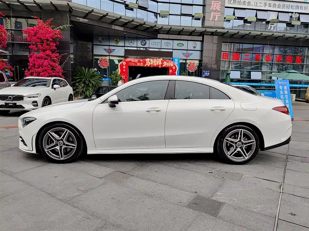 Mercedes-Benz CLA (Import) 2020 CLA 200 фото 3