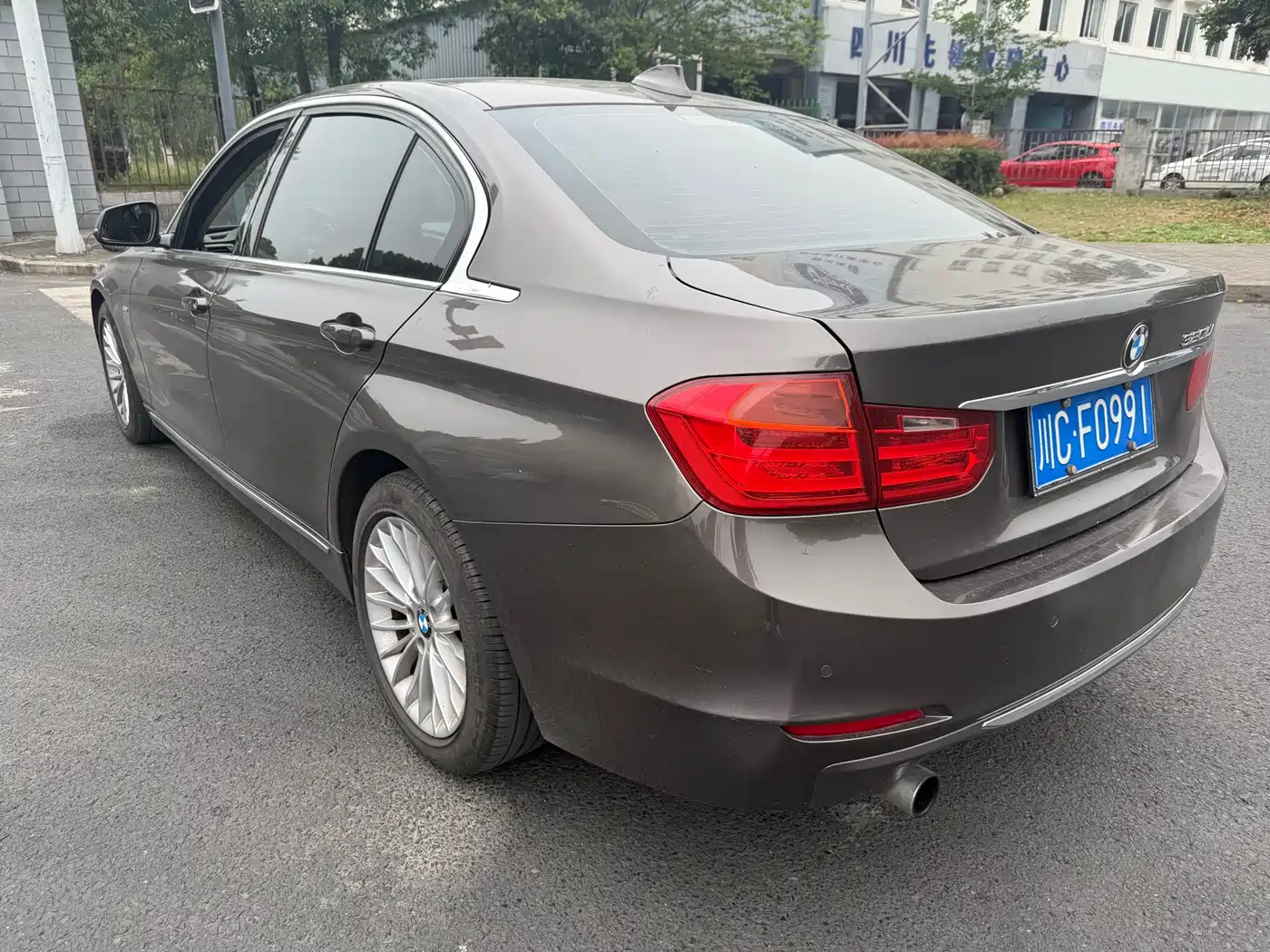 BMW 3 Series 2013 320Li Luxury Design Package фото 5