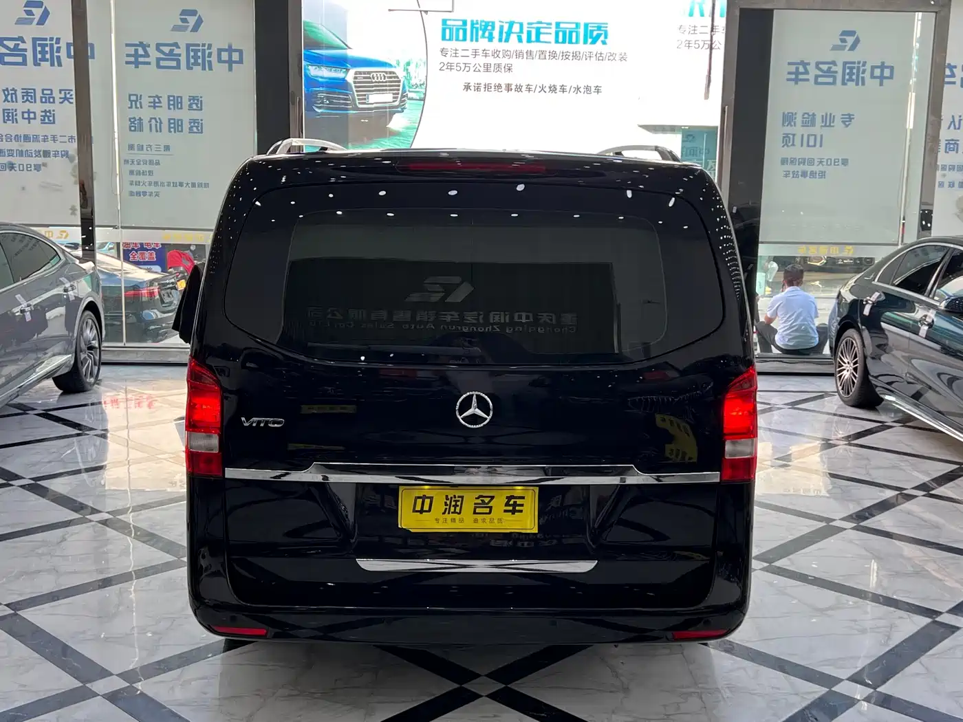 Mercedes-Benz Vito 2018 2.0T Business Edition China VI фото 18