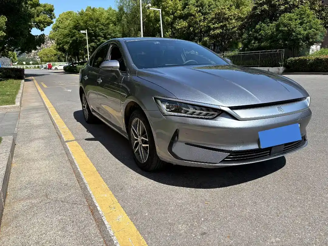 BYD Qin PLUS 2021 EV 400KM Luxury Model фото 3