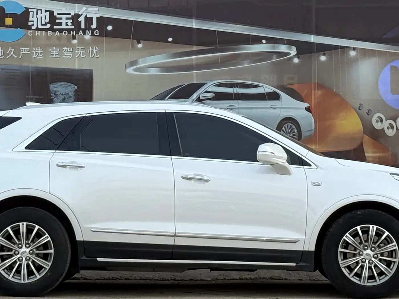 Cadillac XT5 2016 25T Luxury Model фото 3