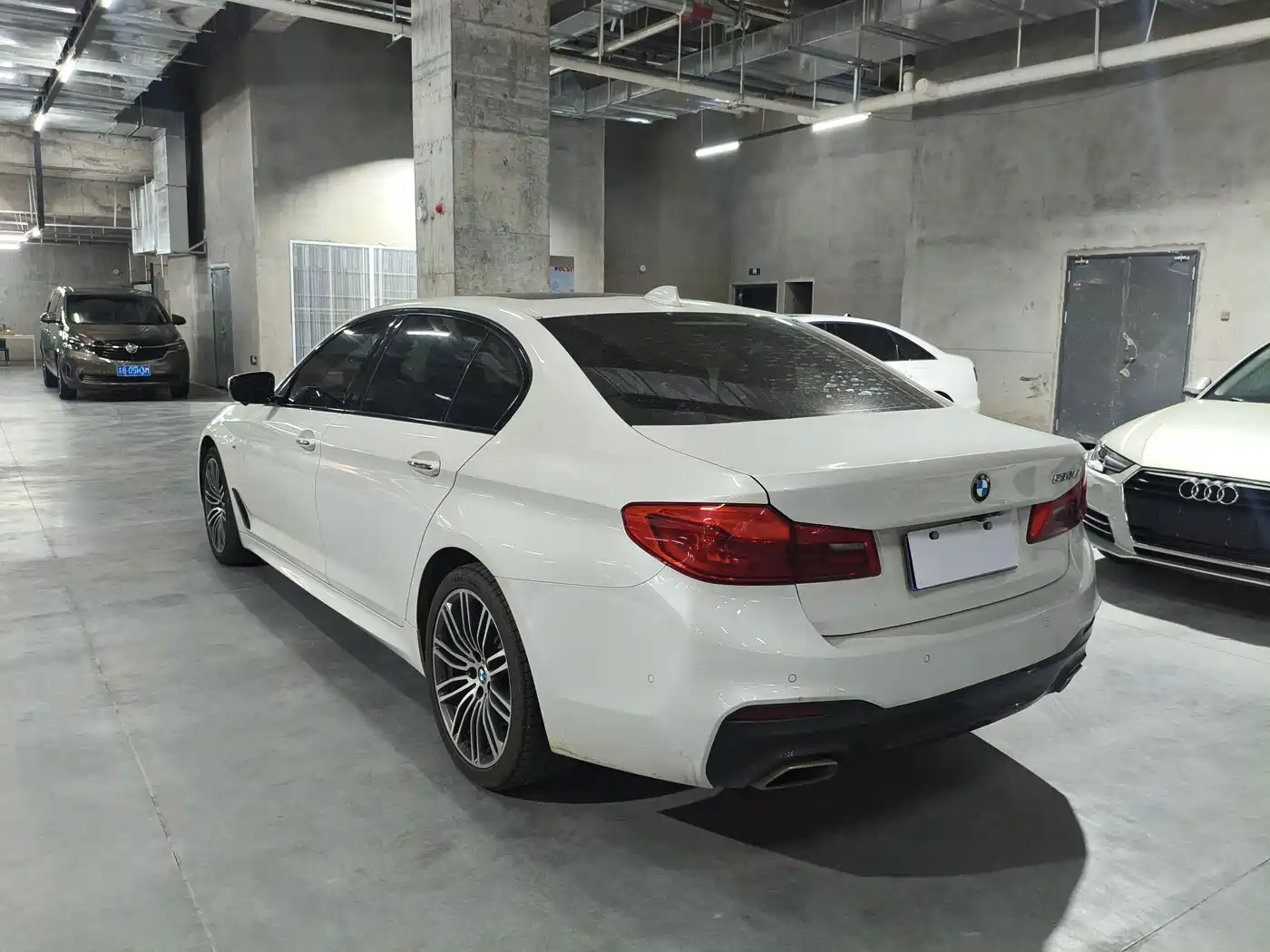 BMW 5 Series 2018 530Li Leading M Sport Package фото 4