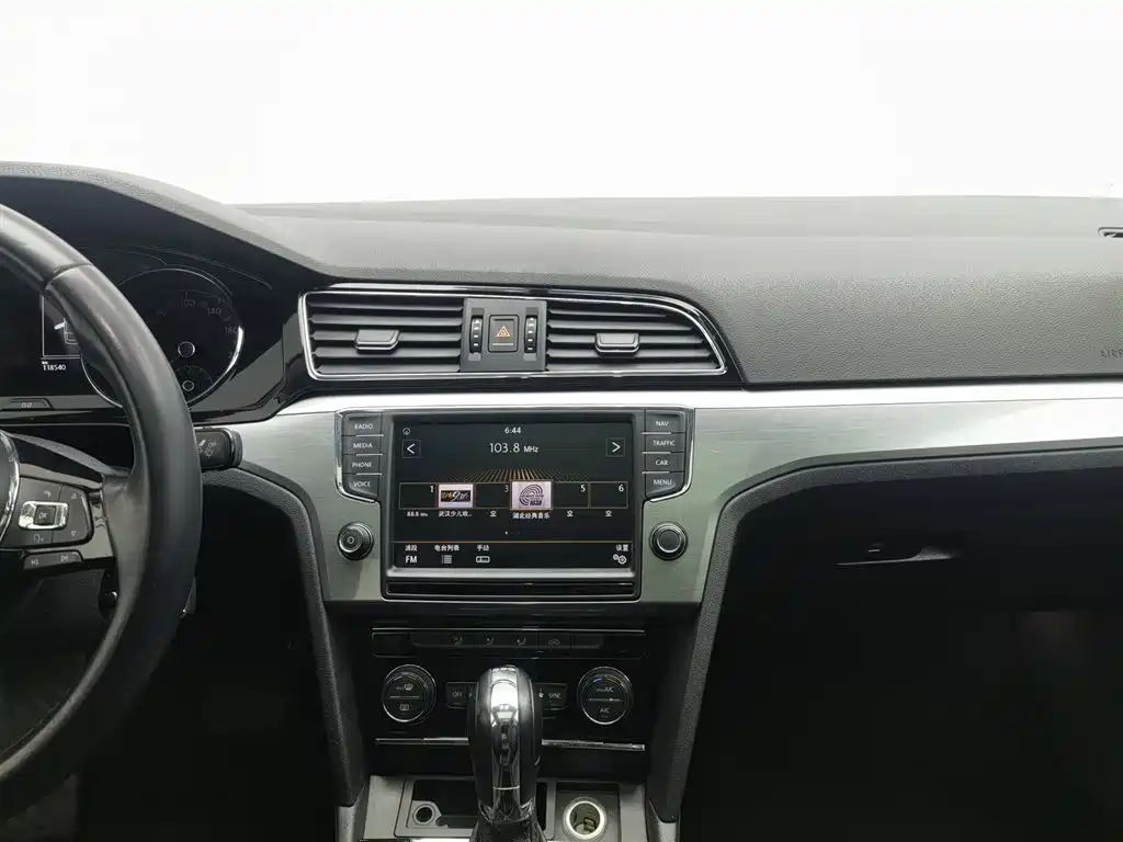 Volkswagen Lamando 2018 280TSI DSG Comfort Edition фото 12