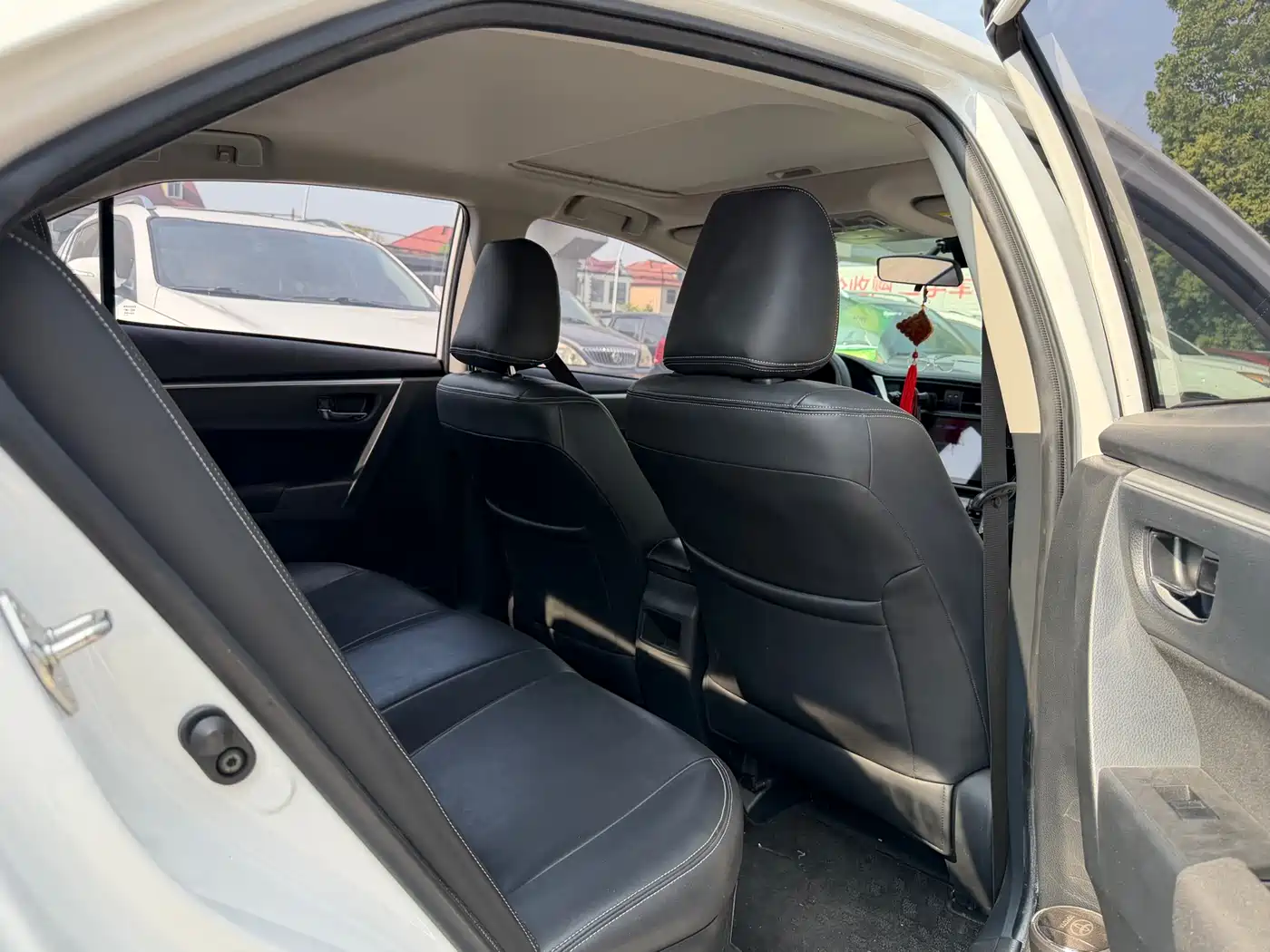 Toyota Corolla 2021 Hybrid 1.8L E-CVT Elite Edition фото 7
