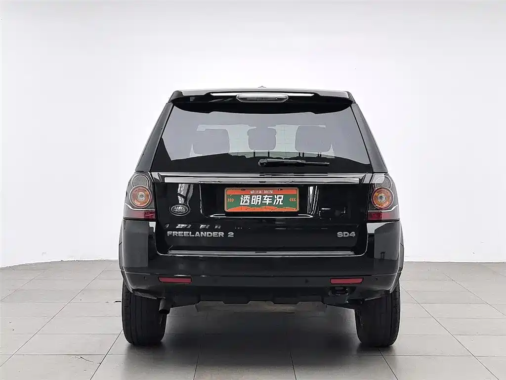 Land Rover Freelander 2 2014 2.2T SD4 SE Diesel Edition фото 4