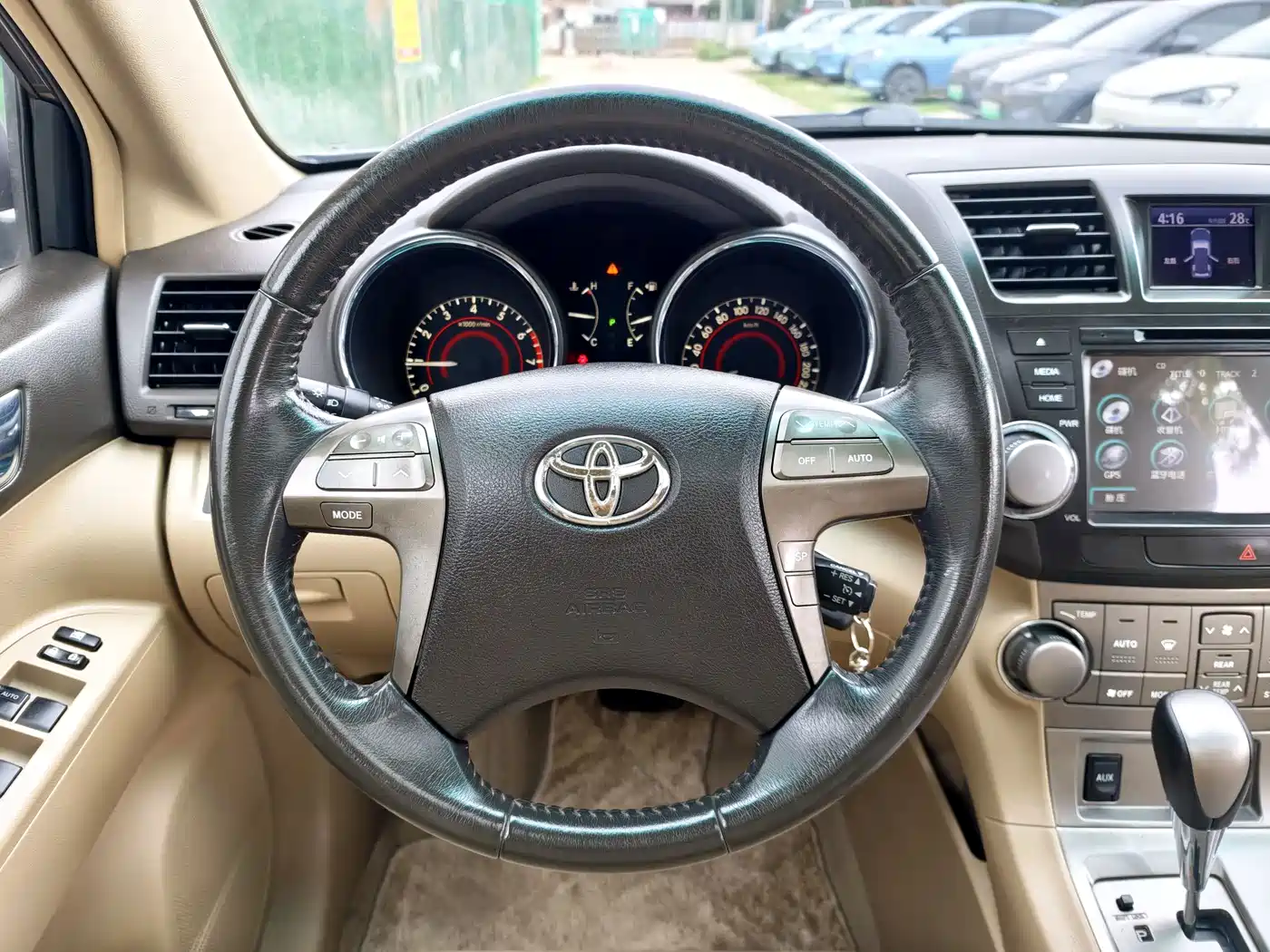 Toyota Highlander 2011 2.7L 2WD 7-seat Luxury фото 14
