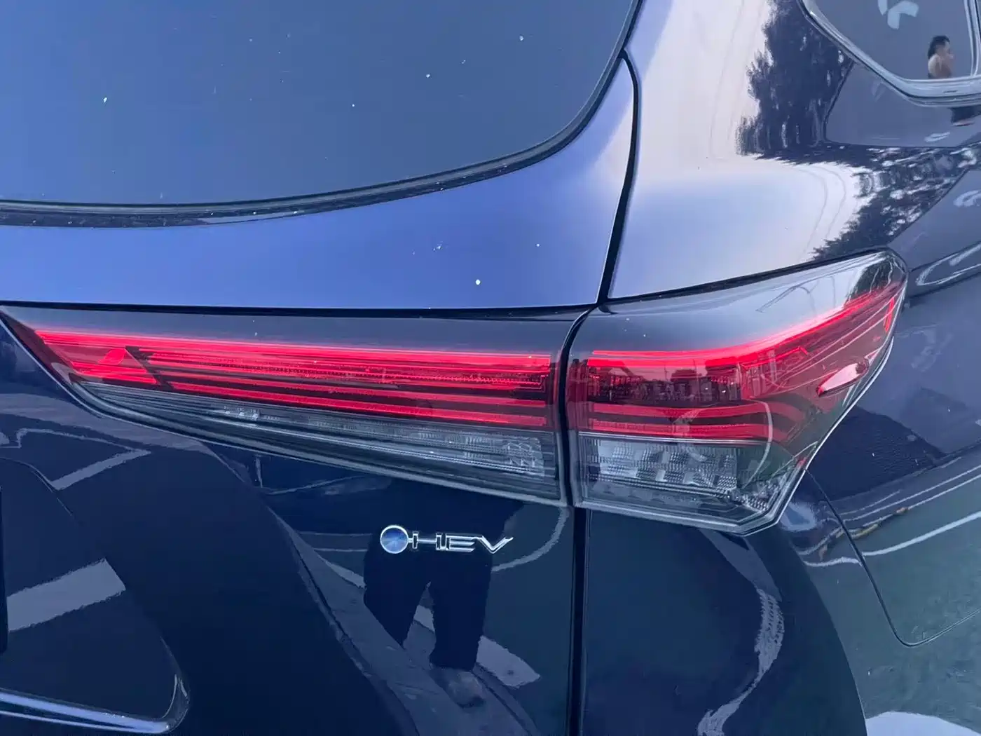 Toyota Highlander 2024 2.5L Smart Hybrid 4WD Ultimate 7-seater фото 13