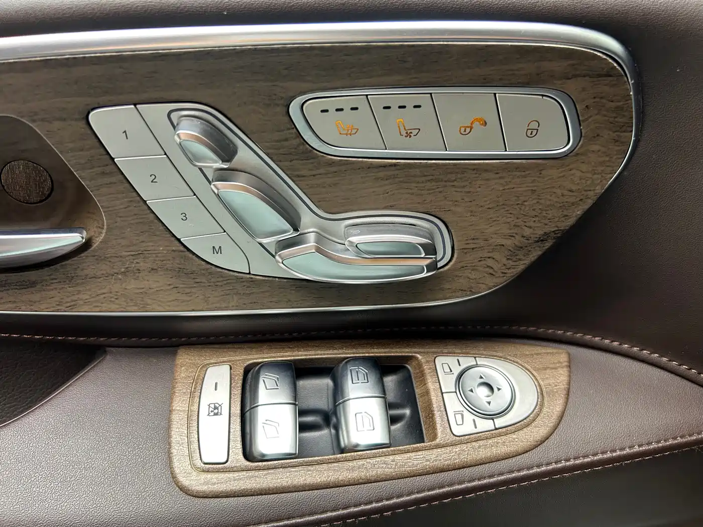 Mercedes-Benz Vito 2023 2.0T Business 7-Seater фото 5