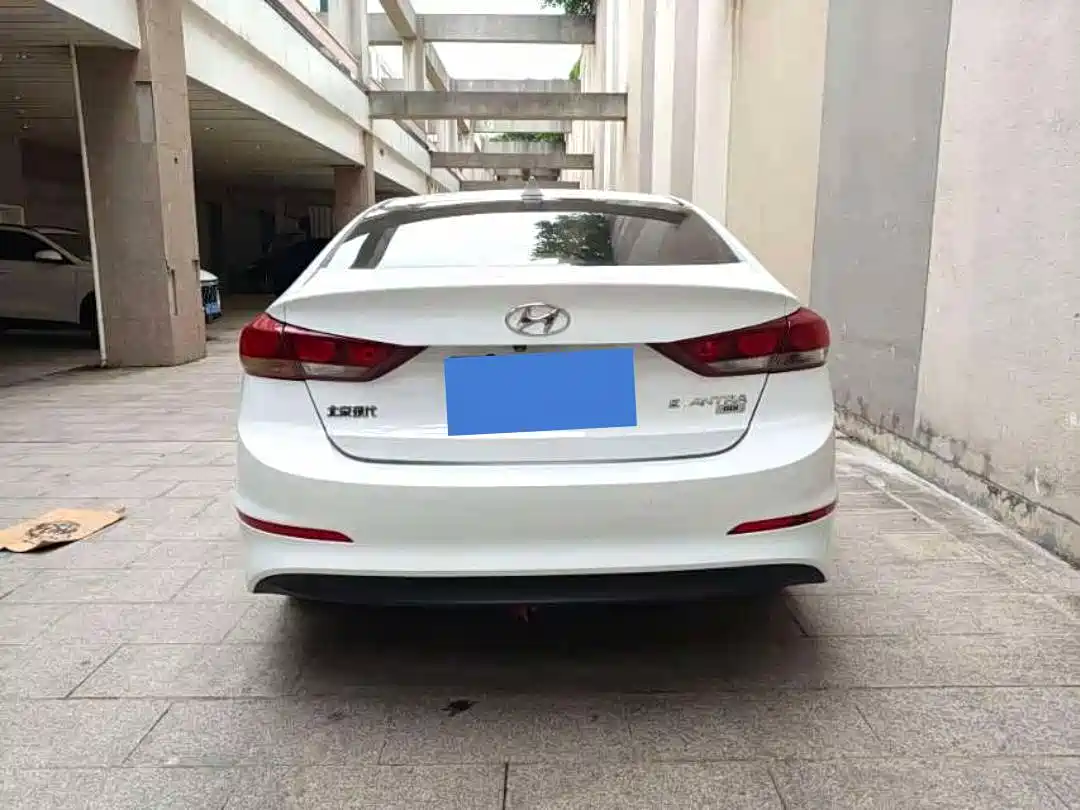 Hyundai Elantra 2016 Model 1.6L Automatic Smart Elite фото 8