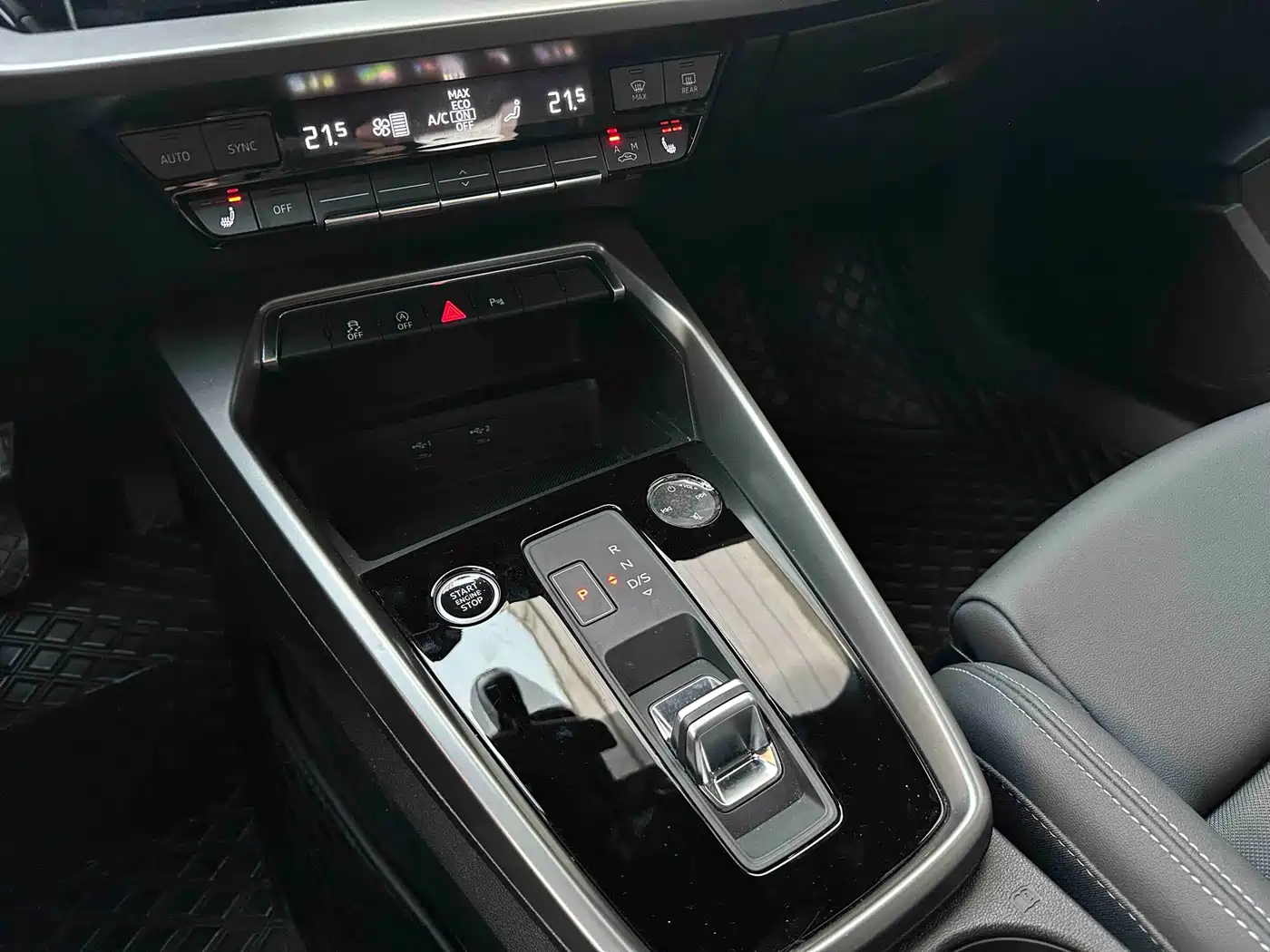 Audi A3 2023 Facelift A3L Limousine 35 TFSI Fashion Sport фото 12