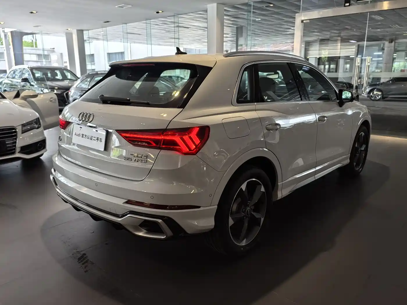 Audi Q3 2024 35 TFSI Fashion Sport фото 6