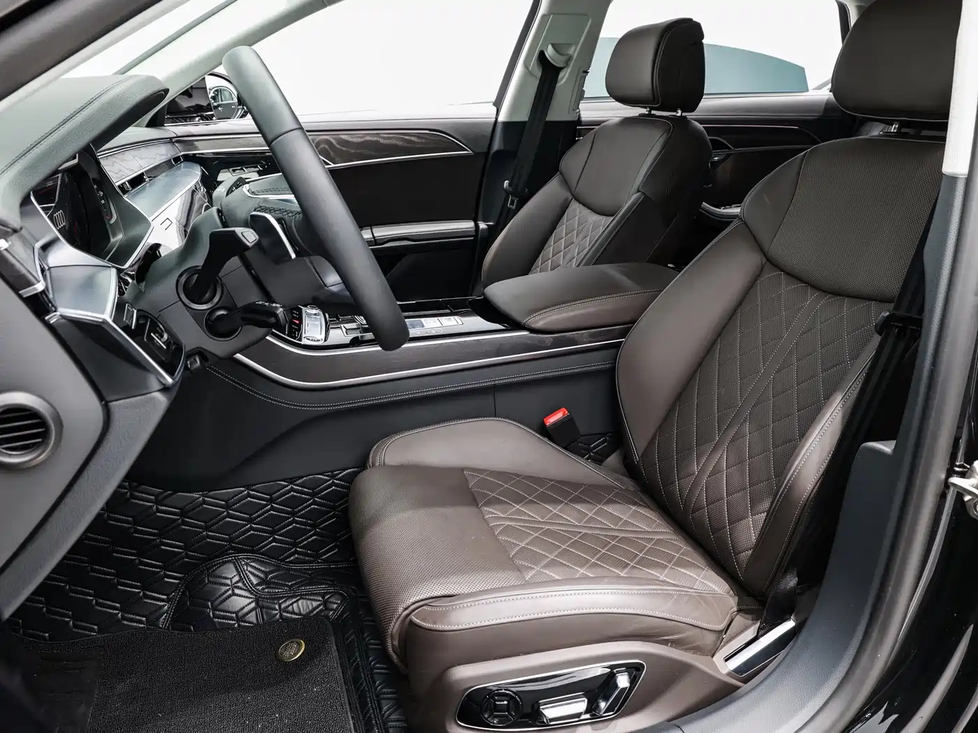 Audi A8 2025 A8L 50 TFSI quattro Exclusive Selection фото 10