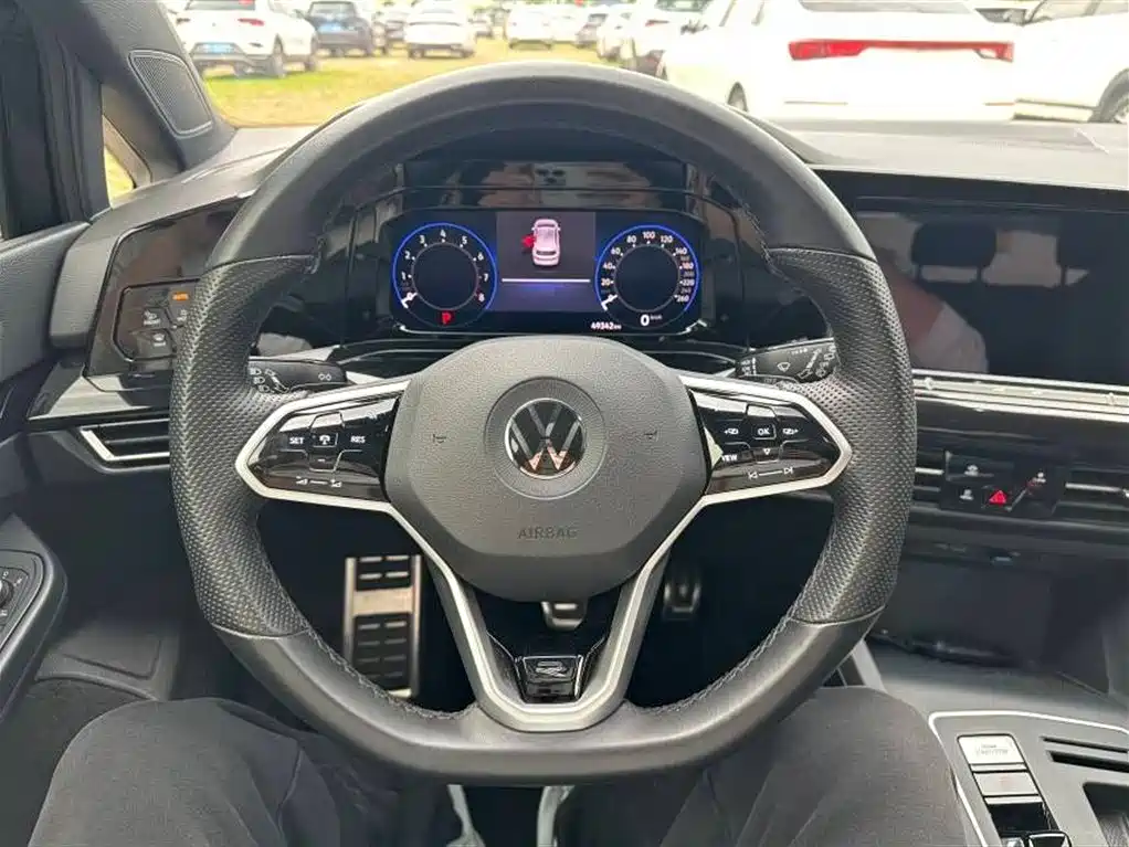 Volkswagen Golf 2021 280TSI DSG R-Line фото 11