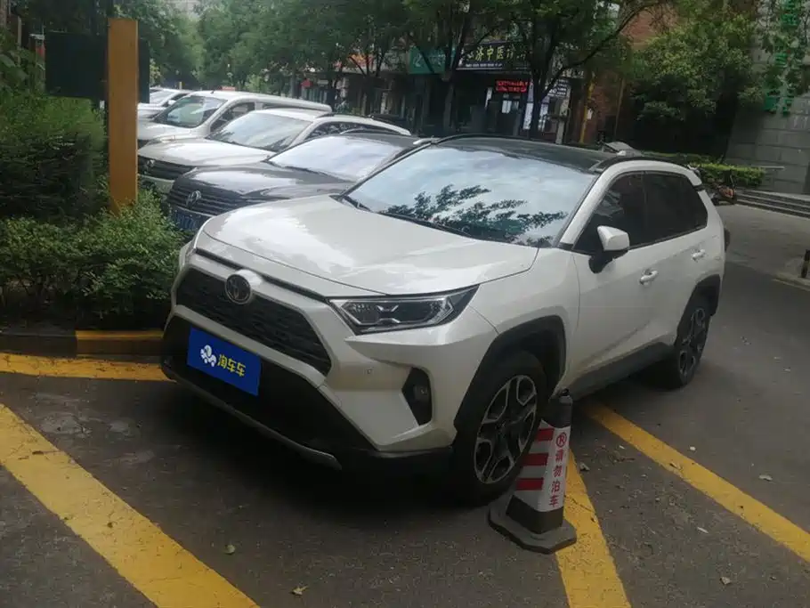 Toyota RAV4 Rongfang 2021 2.0L CVT 4WD Premium