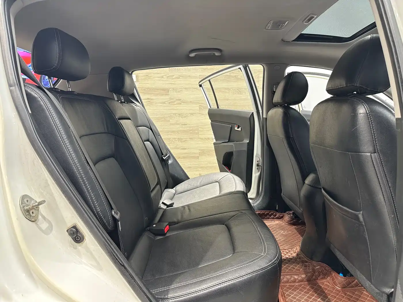 Kia Sportage 2011 2.0L Automatic 2WD GLS фото 13