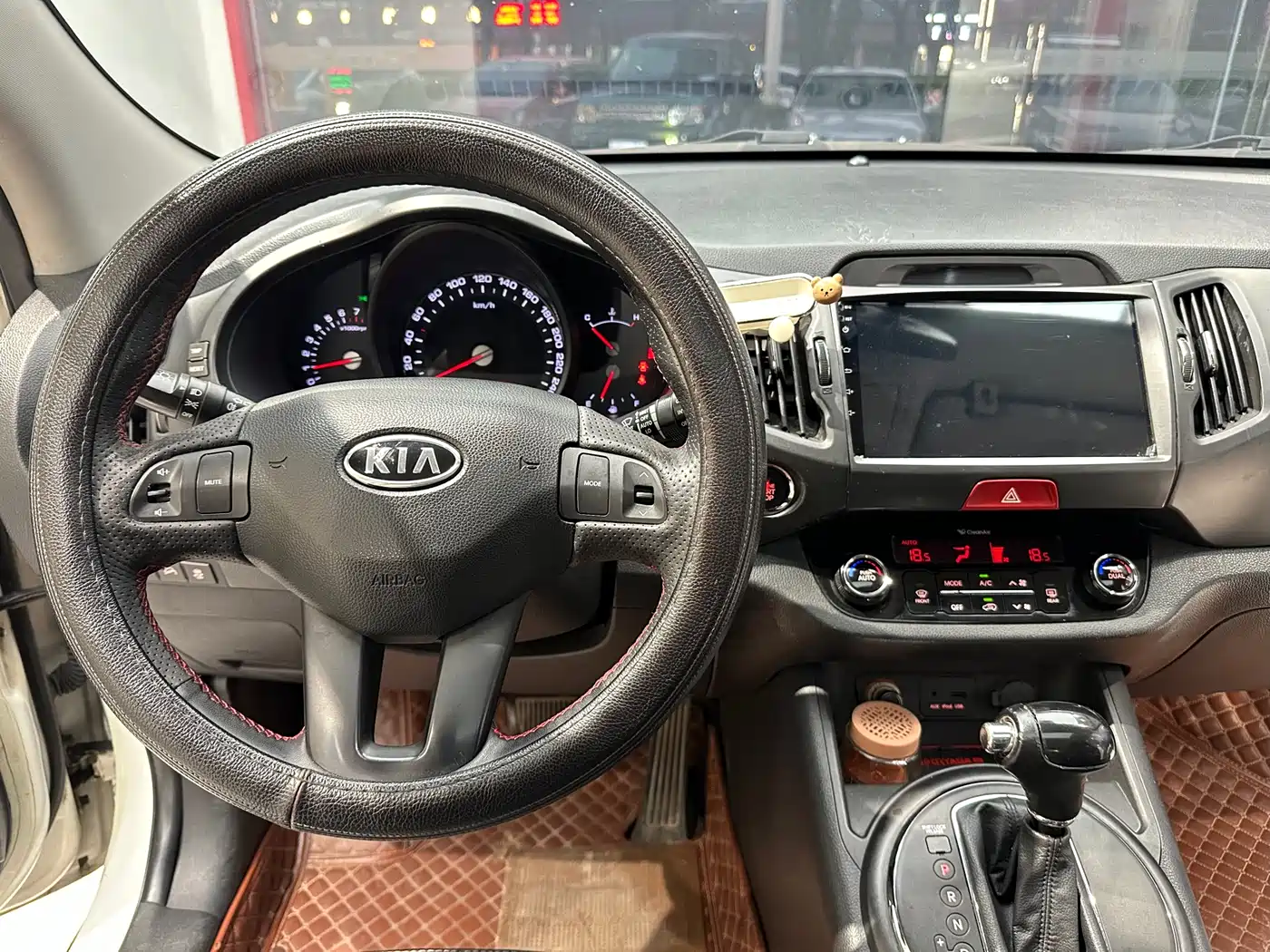 Kia Sportage 2011 2.0L Automatic 2WD GLS фото 18