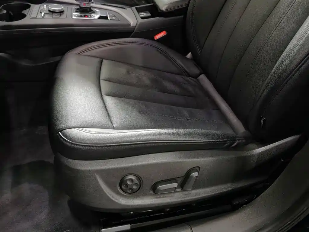 Audi A4L 2017 Plus 40 TFSI Progressive фото 20