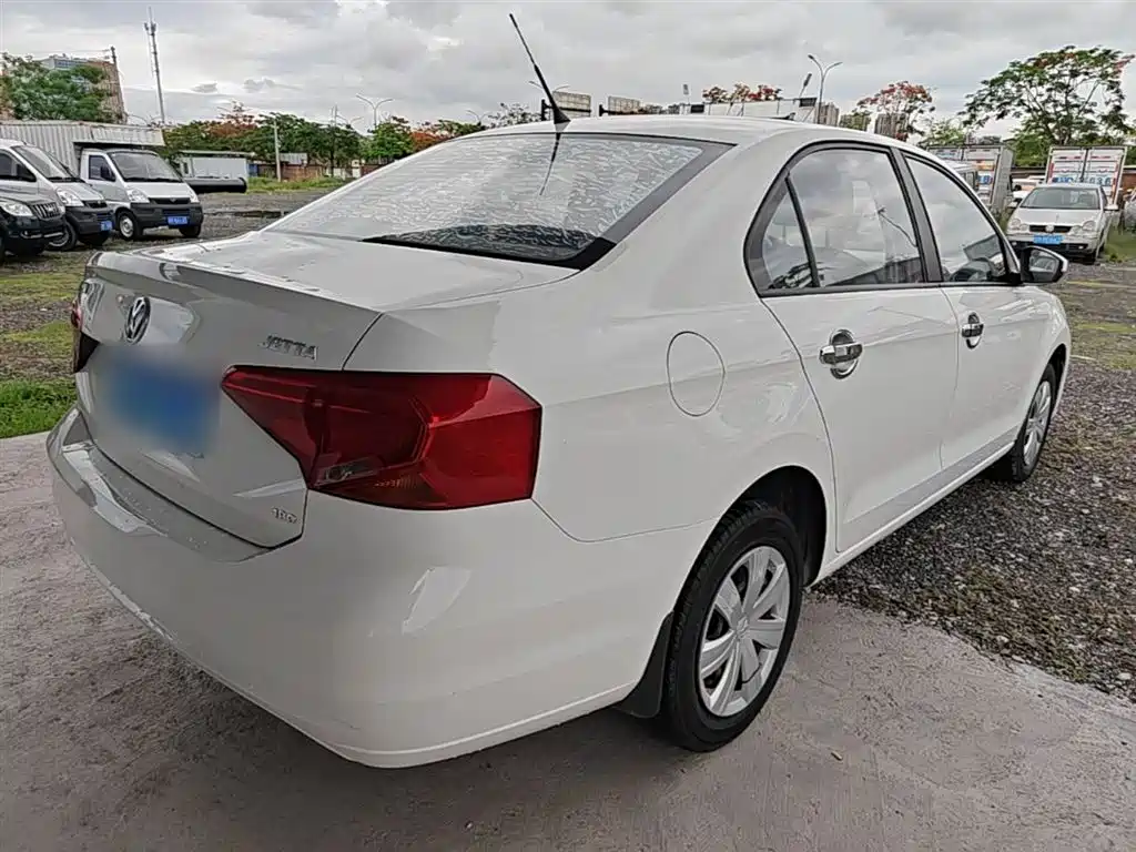 Volkswagen Jetta 2017 1.5L Automatic Fashion фото 7