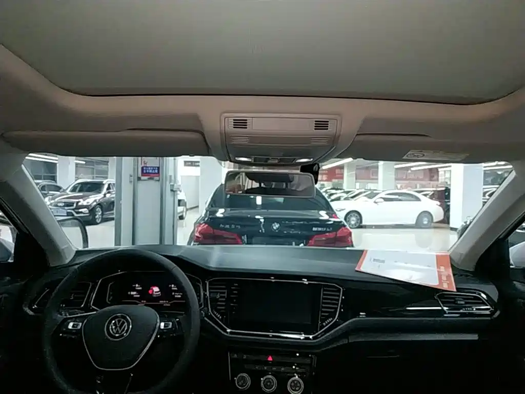 Volkswagen T-ROC 2021 280TSI DSG 2WD Comfort Connected фото 18