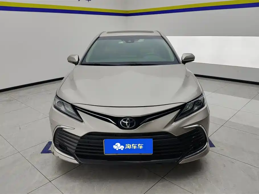 Toyota Camry 2021 2.0G Luxury Edition фото 2