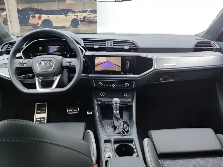 Audi Q3 2025 2024 35 TFSI Fashion Sport
