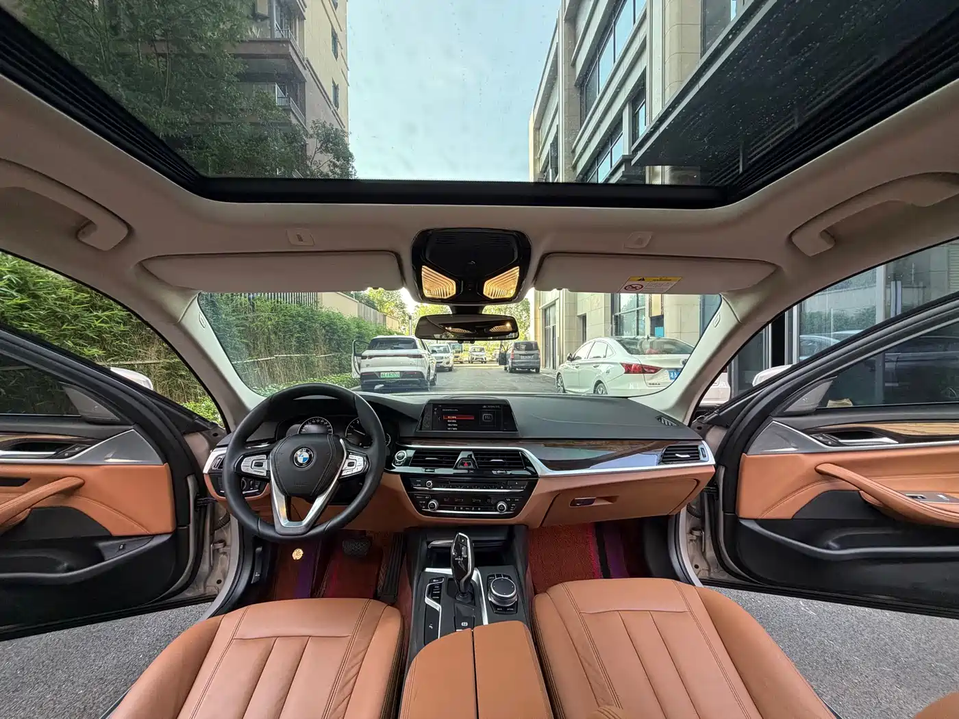 BMW 5 Series 2018 528Li Launch Special Edition фото 11