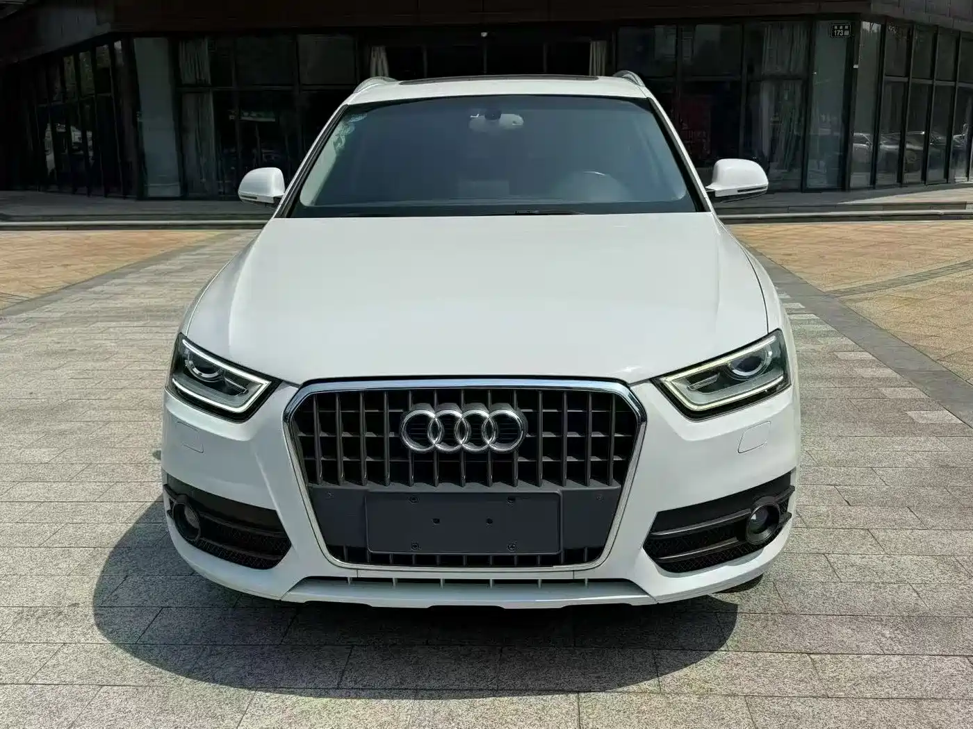 Audi Q3 2015 35 TFSI quattro Technology фото 2