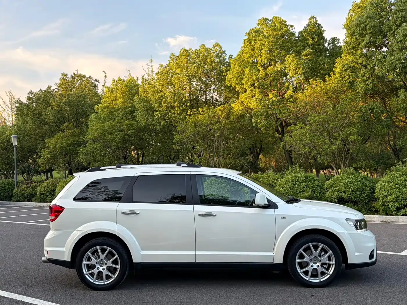 Dodge Journey 2016 2013 Model 2.4L 2WD Premium Edition