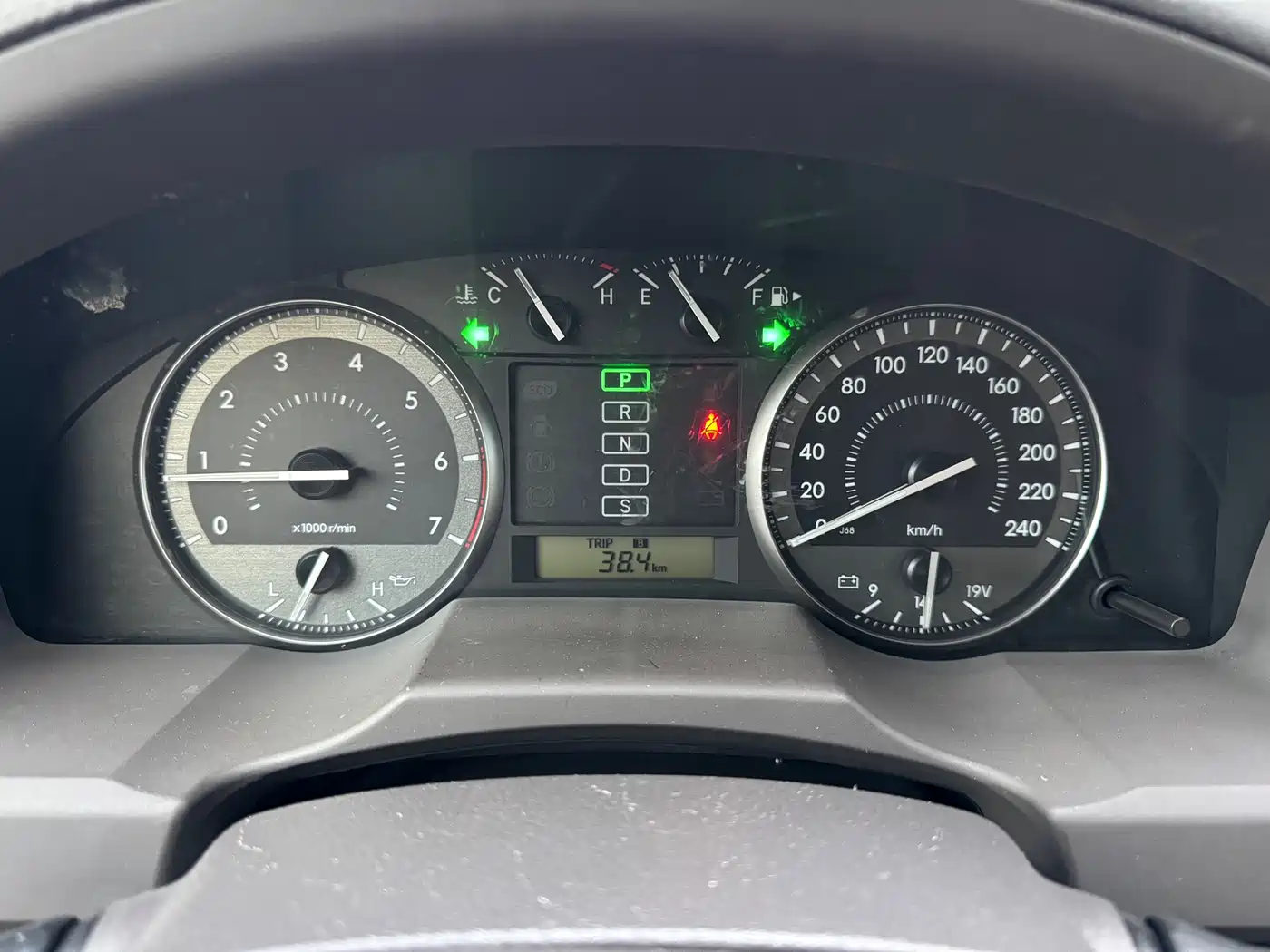 Toyota Land Cruiser (Import) 2015 4.0L V6 Middle East Low Configuration Edition фото 14