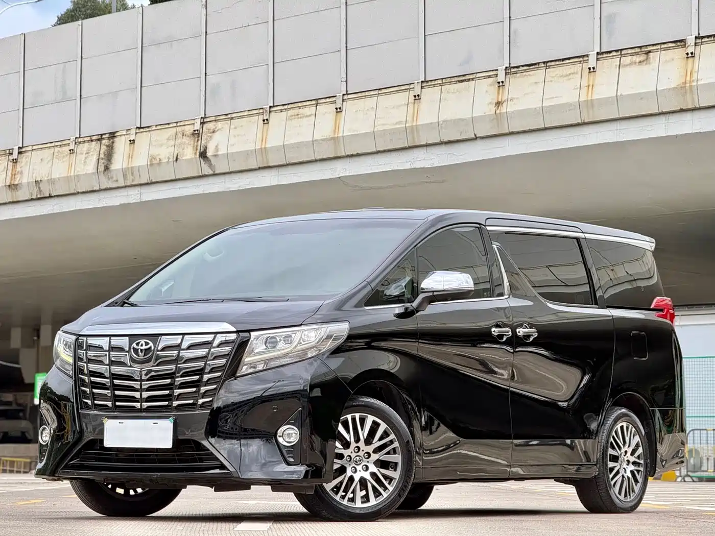 Toyota Alphard 2018 3.5L Premium