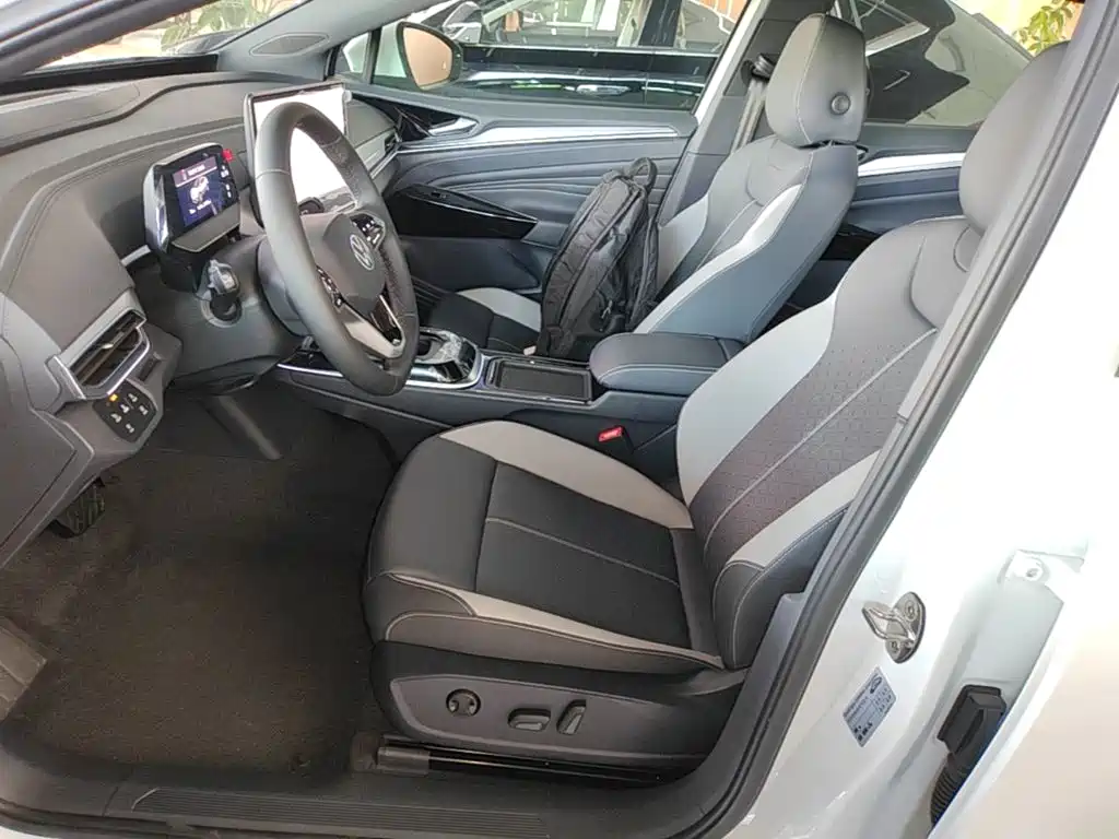 Volkswagen ID.4 CROZZ 2026 2025 Pure Enjoyment Edition