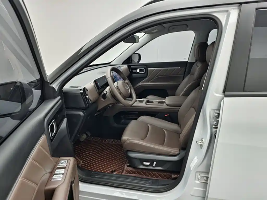 صورة 8 - Wuling Motors Starlight 560 NEV