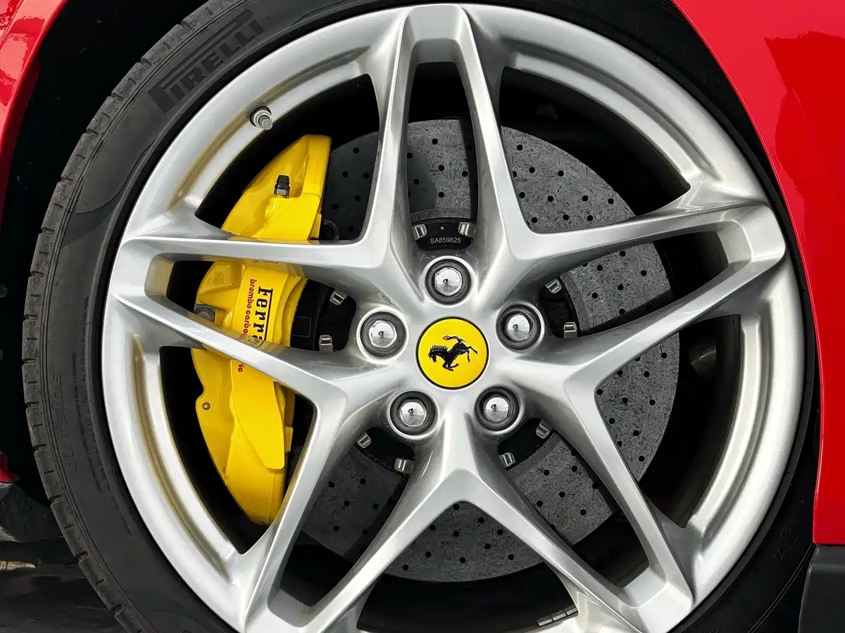 Ferrari Roma 2025 2020 3.9T V8