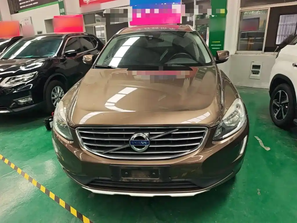 Фото 3 - Volvo XC60