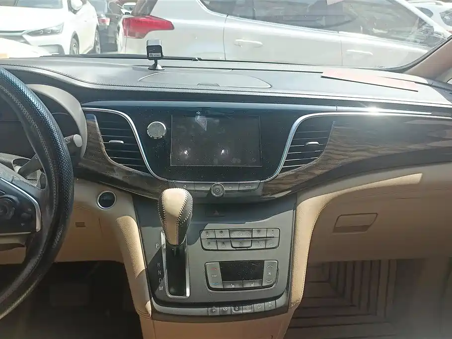 Buick GL8 2017 ES 28T Premium China V фото 13