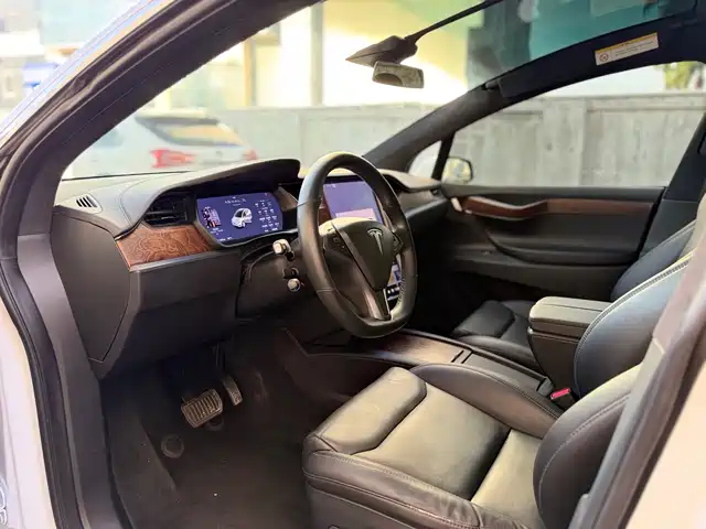 Tesla Model X 2019 Long Range Version — фото 4