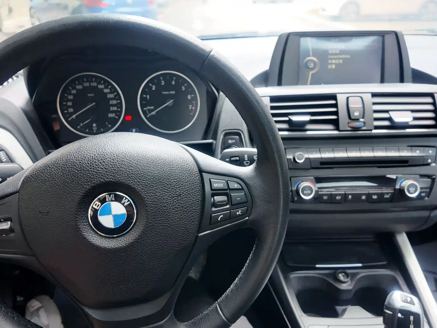 BMW 1 Series (Import) 2013 Facelift 118i Leading Model фото 6
