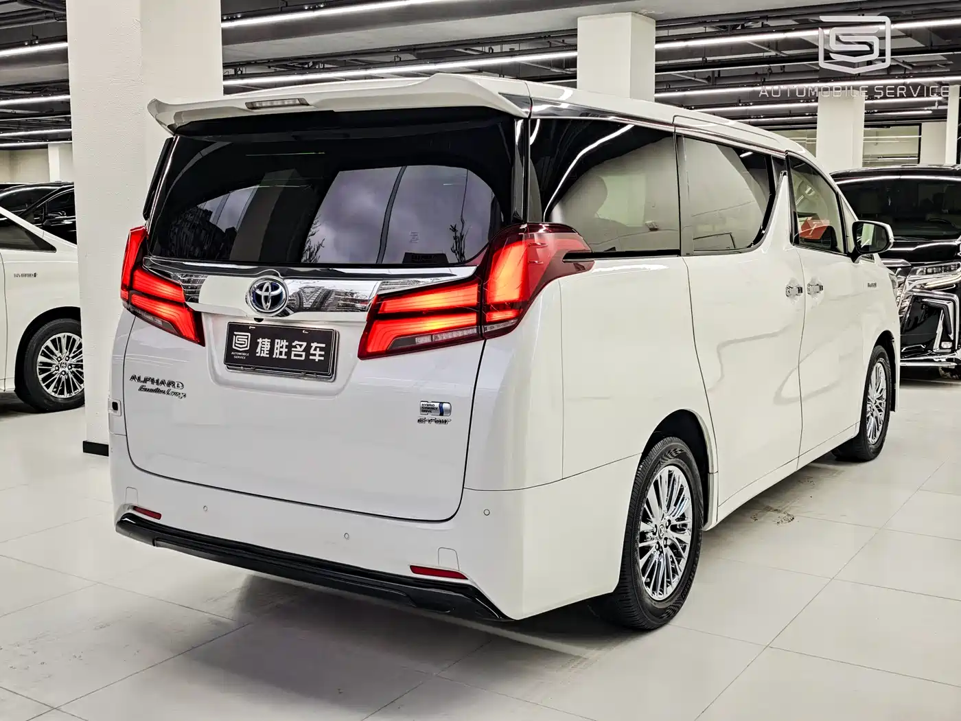 Toyota Alphard 2019 Hybrid 2.5L Premium Edition фото 3