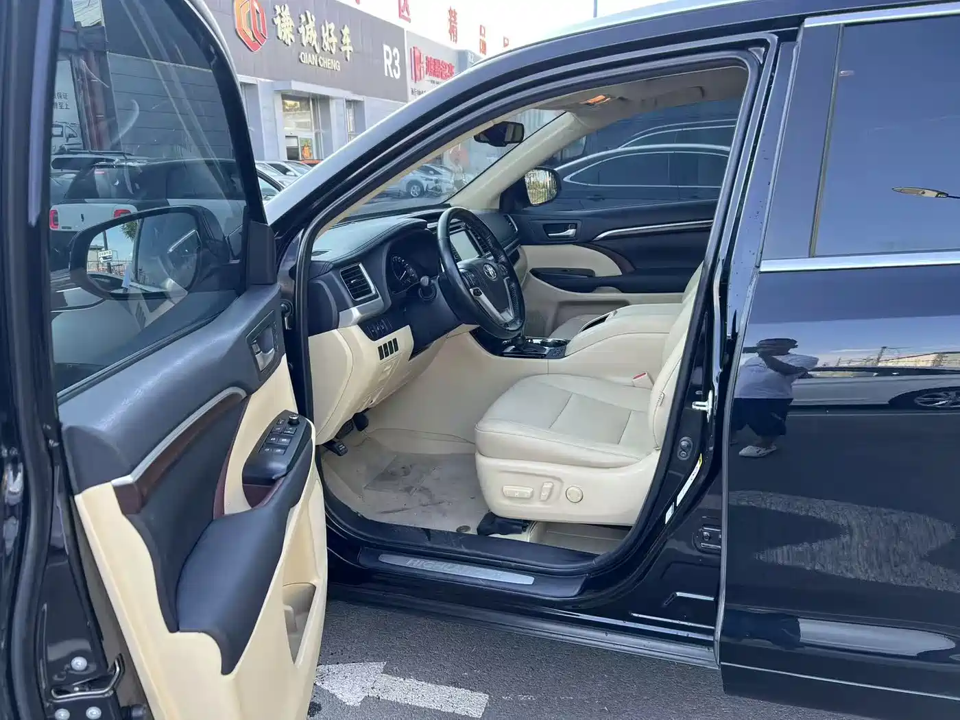 Фото 4 - Toyota Highlander