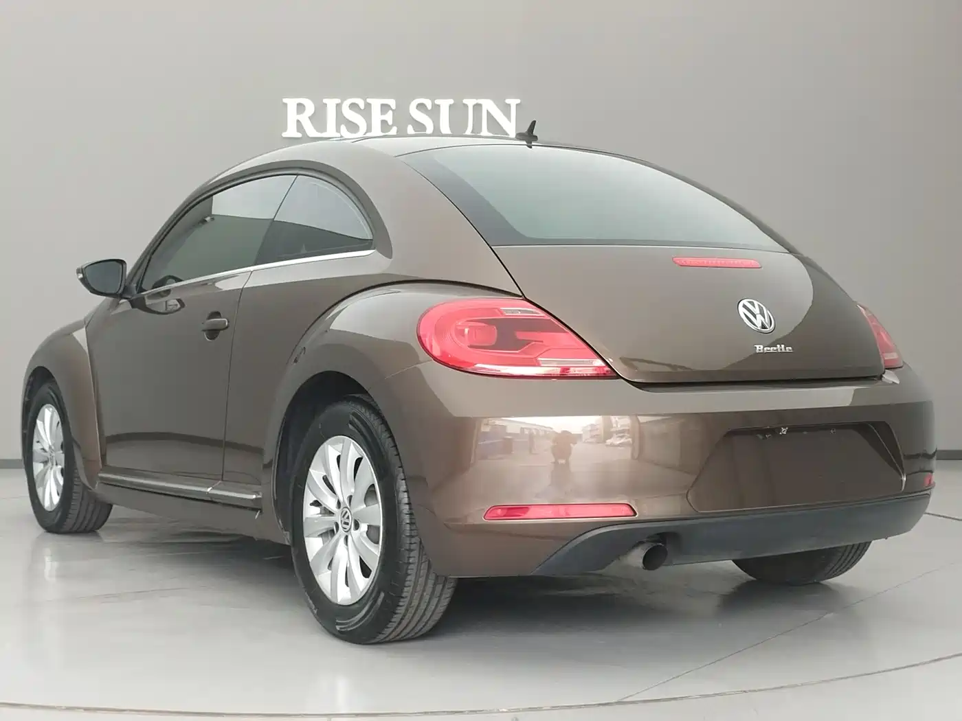 Volkswagen Beetle 2015 180TSI фото 5