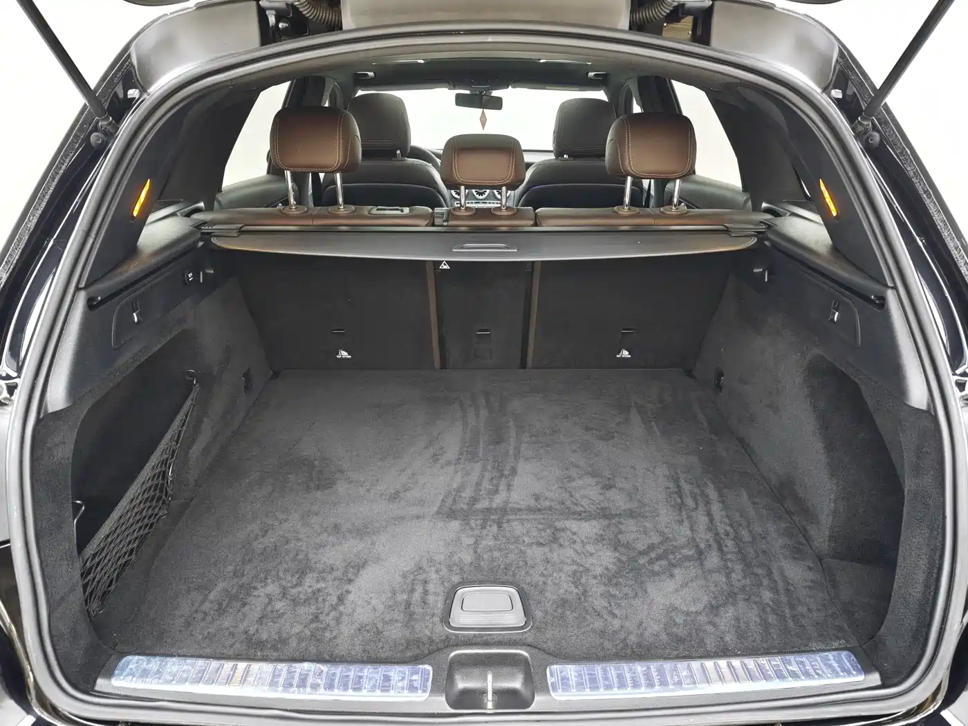 Mercedes-Benz GLC 2020 Facelift GLC 260 L 4MATIC Dynamic фото 12