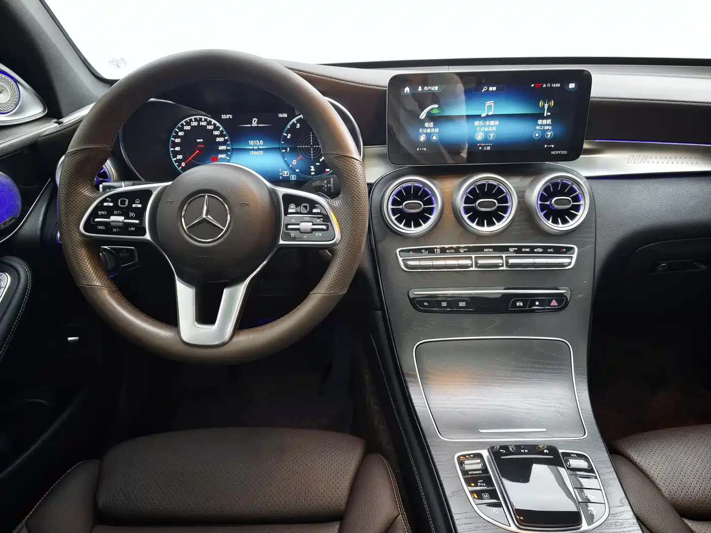 Mercedes-Benz GLC 2020 Facelift GLC 260 L 4MATIC Dynamic фото 14