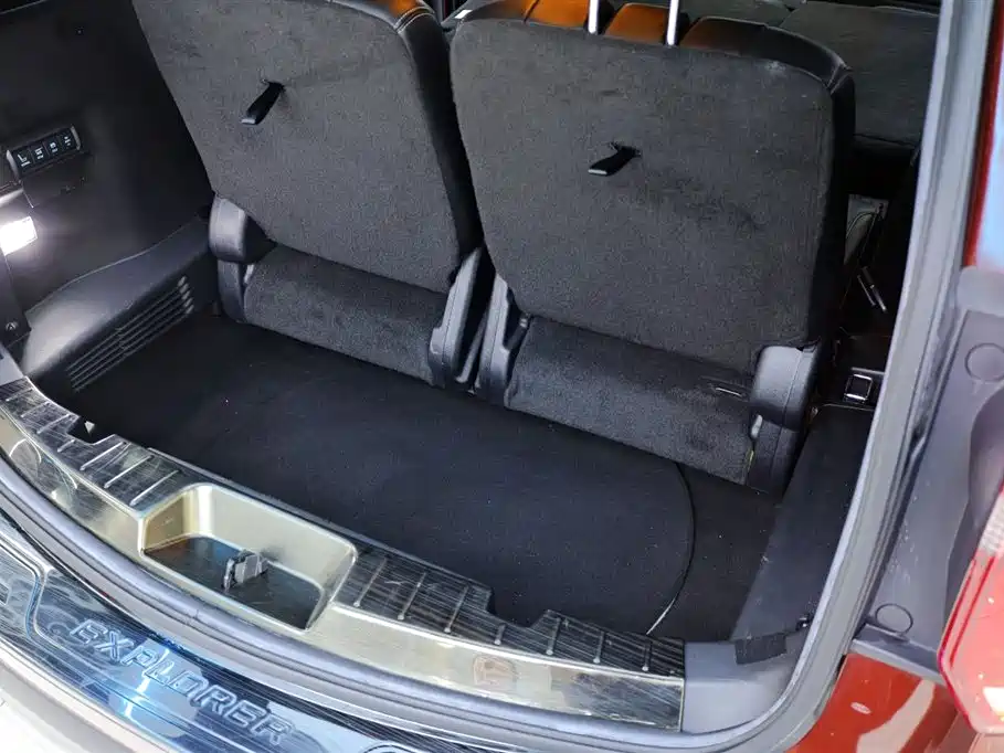 Ford Explorer (Import) 2016 3.5T Platinum Edition фото 36