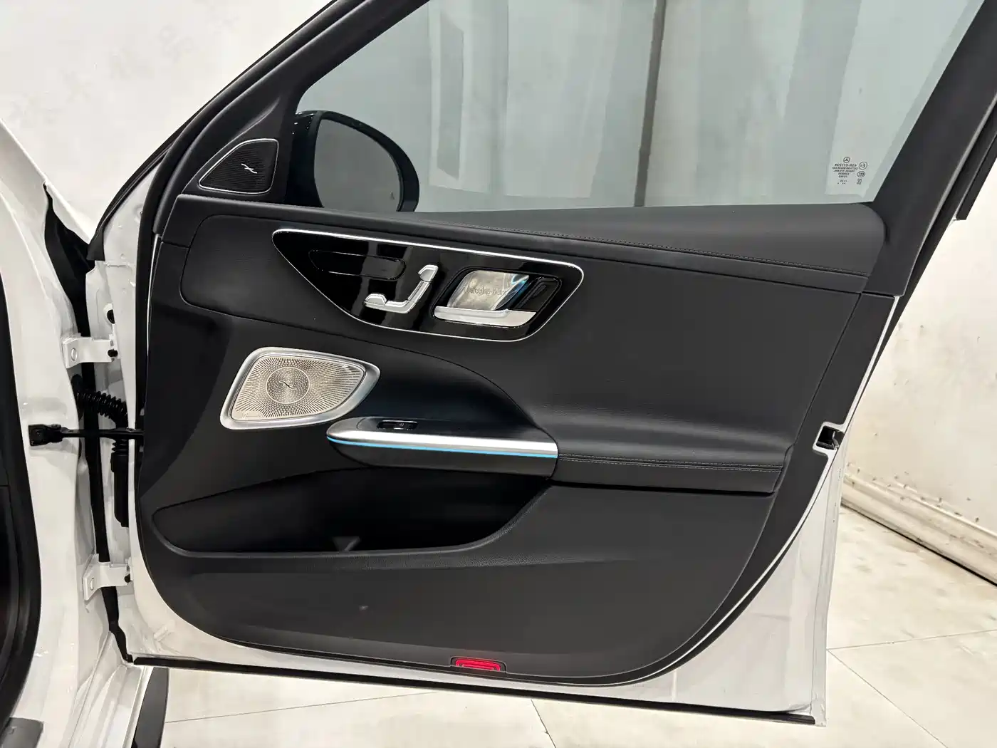 Mercedes-Benz C-Class 2025 Facelift C 260 L Night Sport Edition фото 26