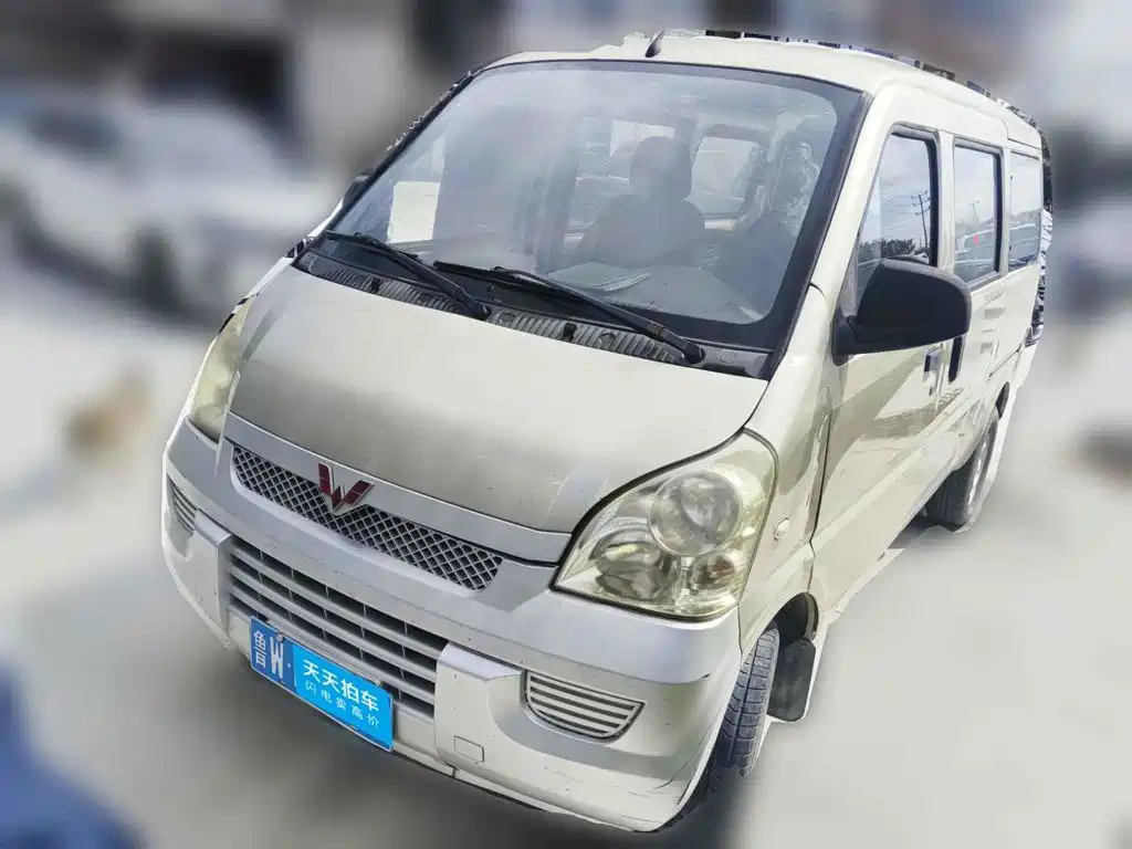 Wuling Motors Wuling Rongguang 2015 2011 1.2L Base Model